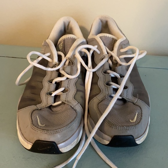 Women’s Nike Training Gym Shoes - Picture 2 of 4